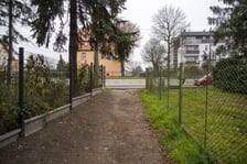 Muchobór Wielki. Tak przed remontem wyglądało przejście przez strumień Kasina łączące ulicę Stanisławowską z Samborską